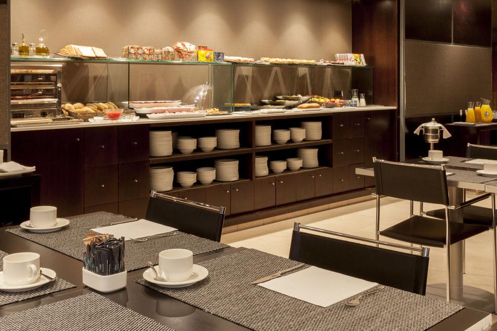 Ac Hotel Badajoz By Marriott Bagian luar foto