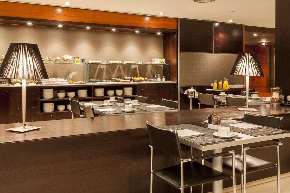 Ac Hotel Badajoz By Marriott Bagian luar foto