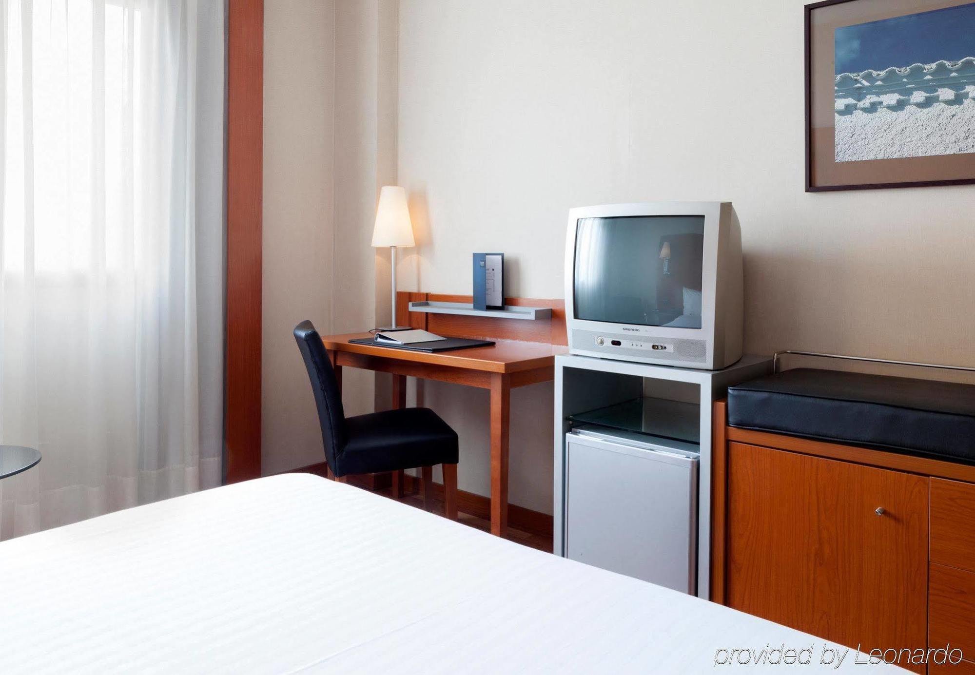 Ac Hotel Badajoz By Marriott Bagian luar foto
