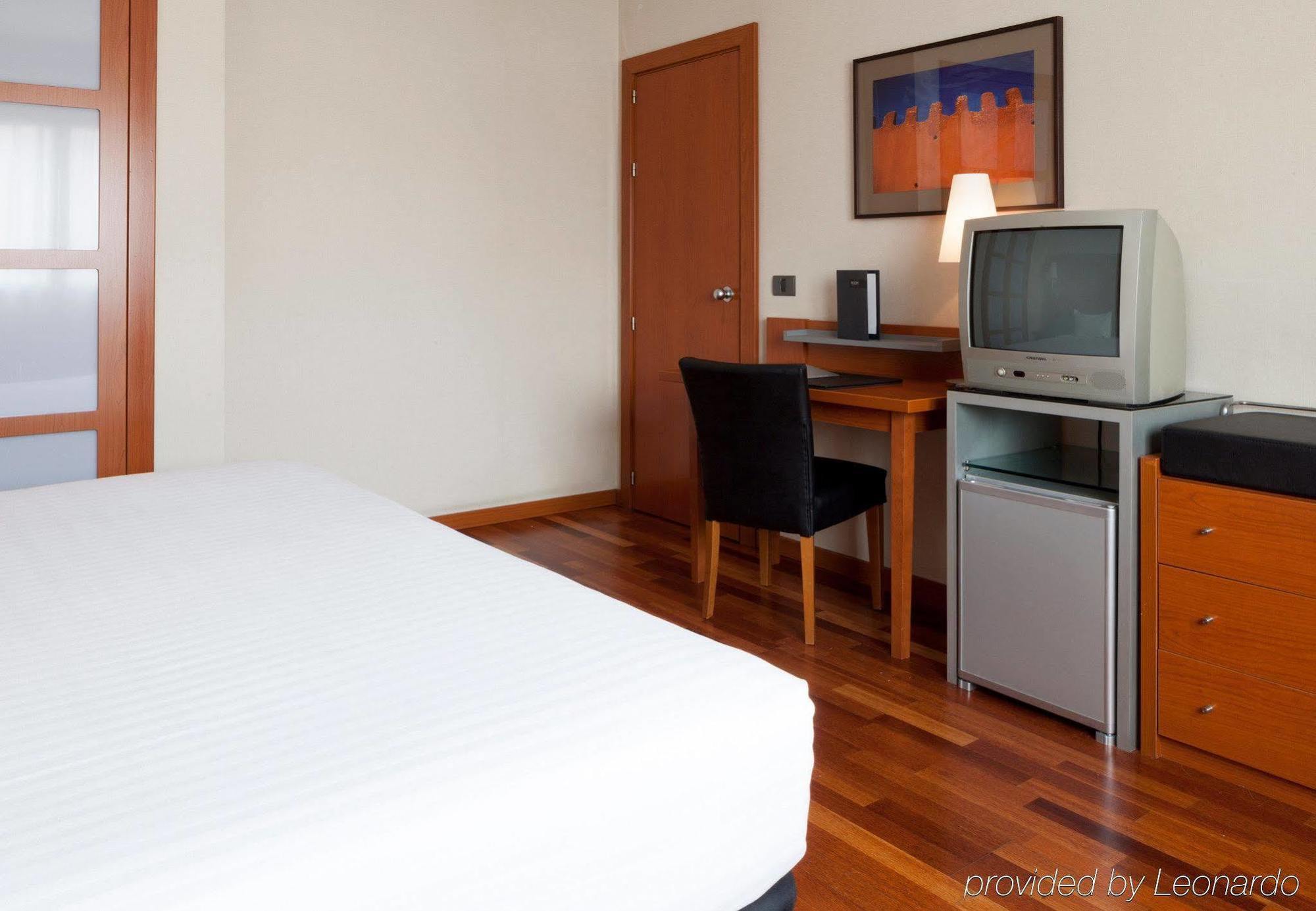 Ac Hotel Badajoz By Marriott Bagian luar foto