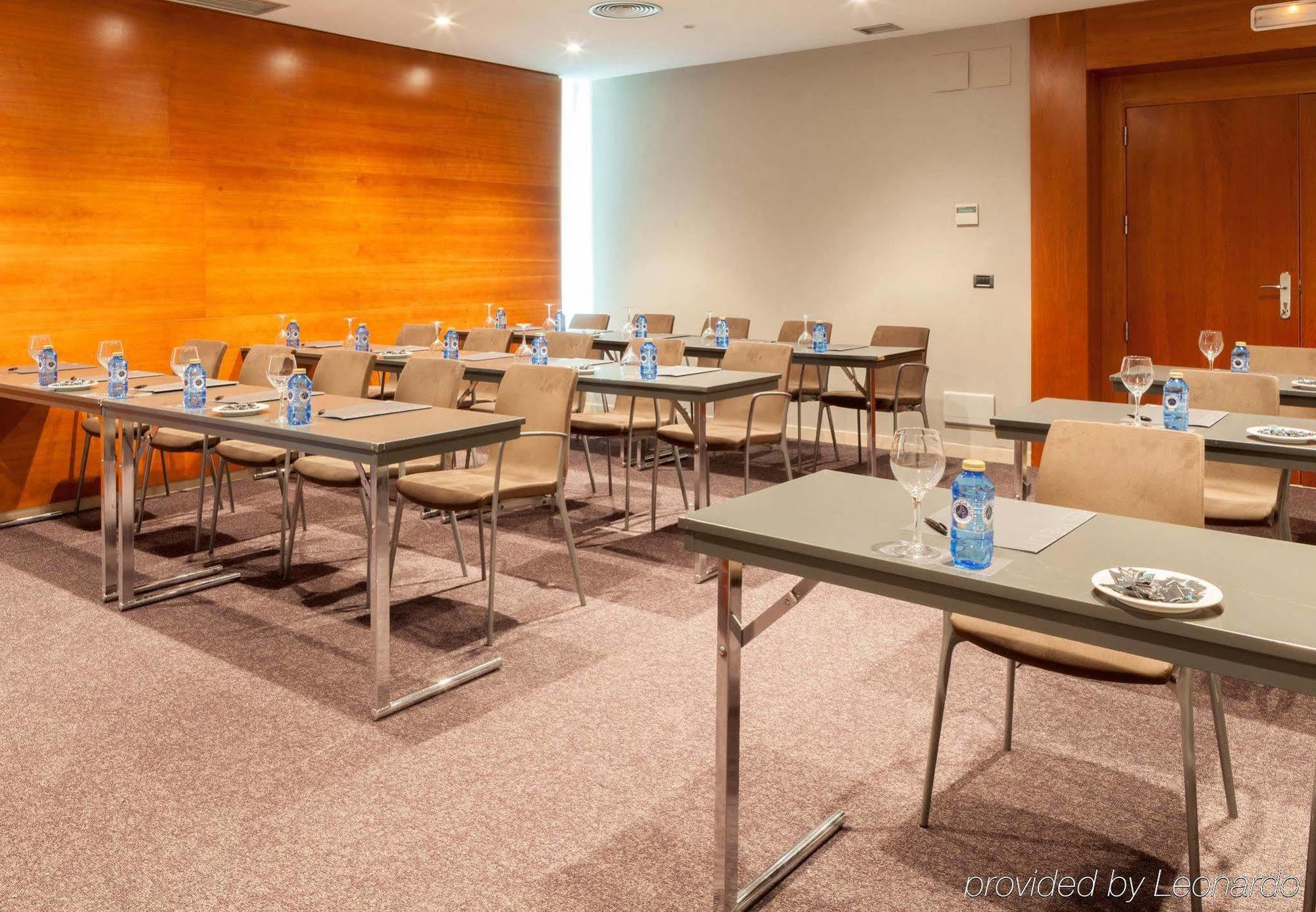 Ac Hotel Badajoz By Marriott Bagian luar foto