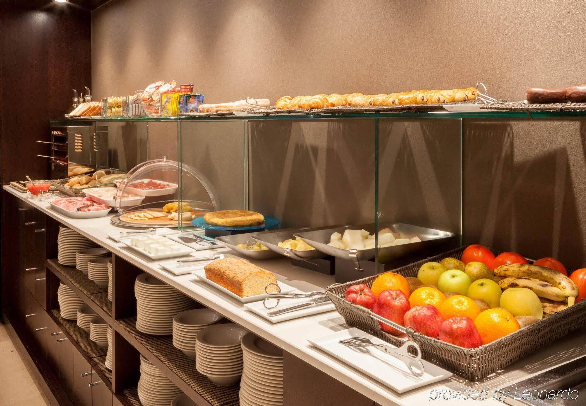 Ac Hotel Badajoz By Marriott Bagian luar foto